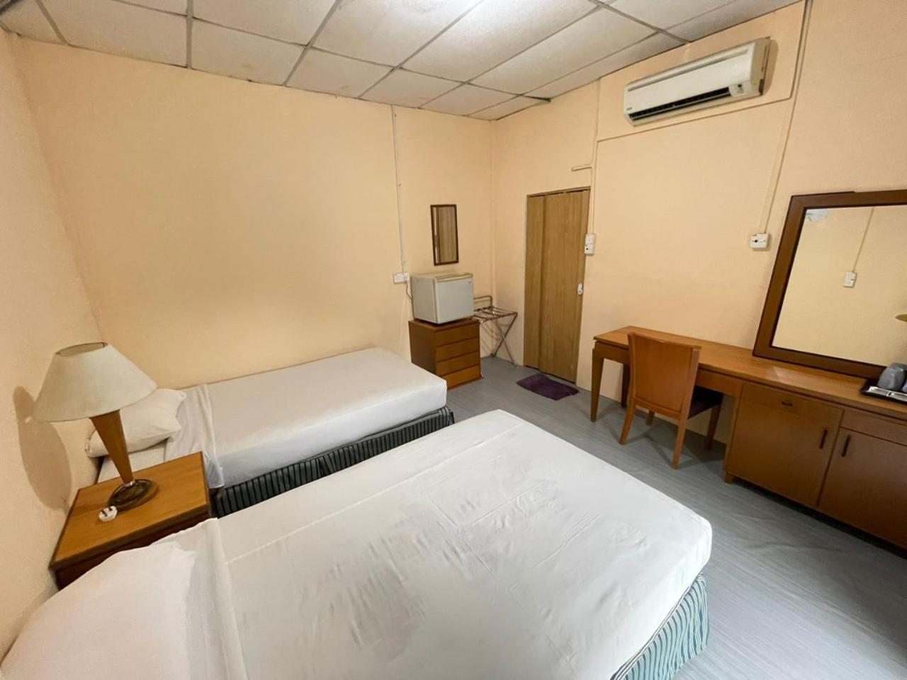 Dgeting Beach Resort Tumpat Exterior foto