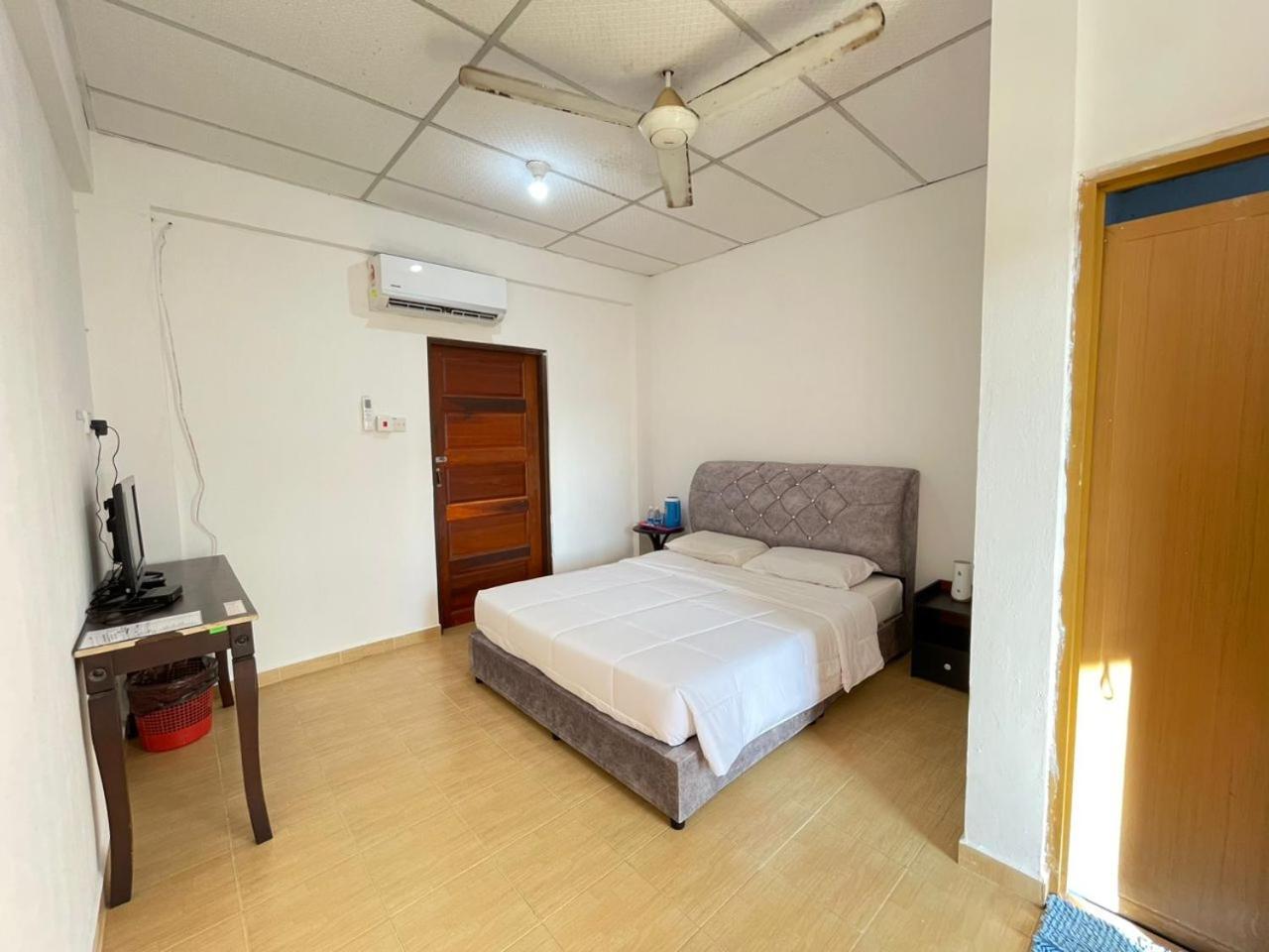 Dgeting Beach Resort Tumpat Exterior foto