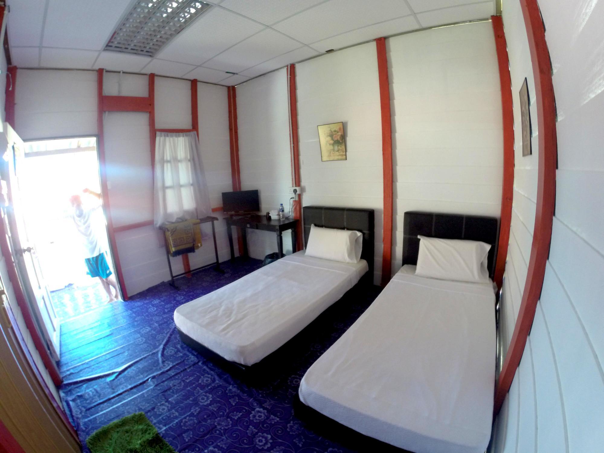 Dgeting Beach Resort Tumpat Exterior foto